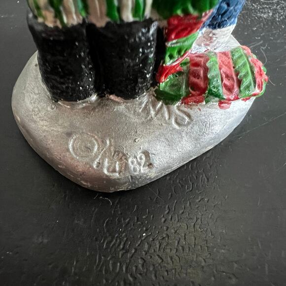 Vintage 1982 Kissing Couple Boy and Girl Figurine - Picture 2 of 7